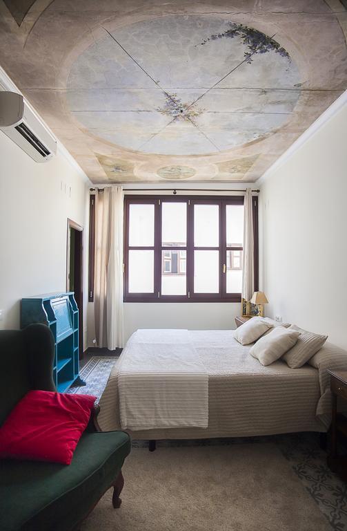 Angeles House Apartment Севиля Екстериор снимка