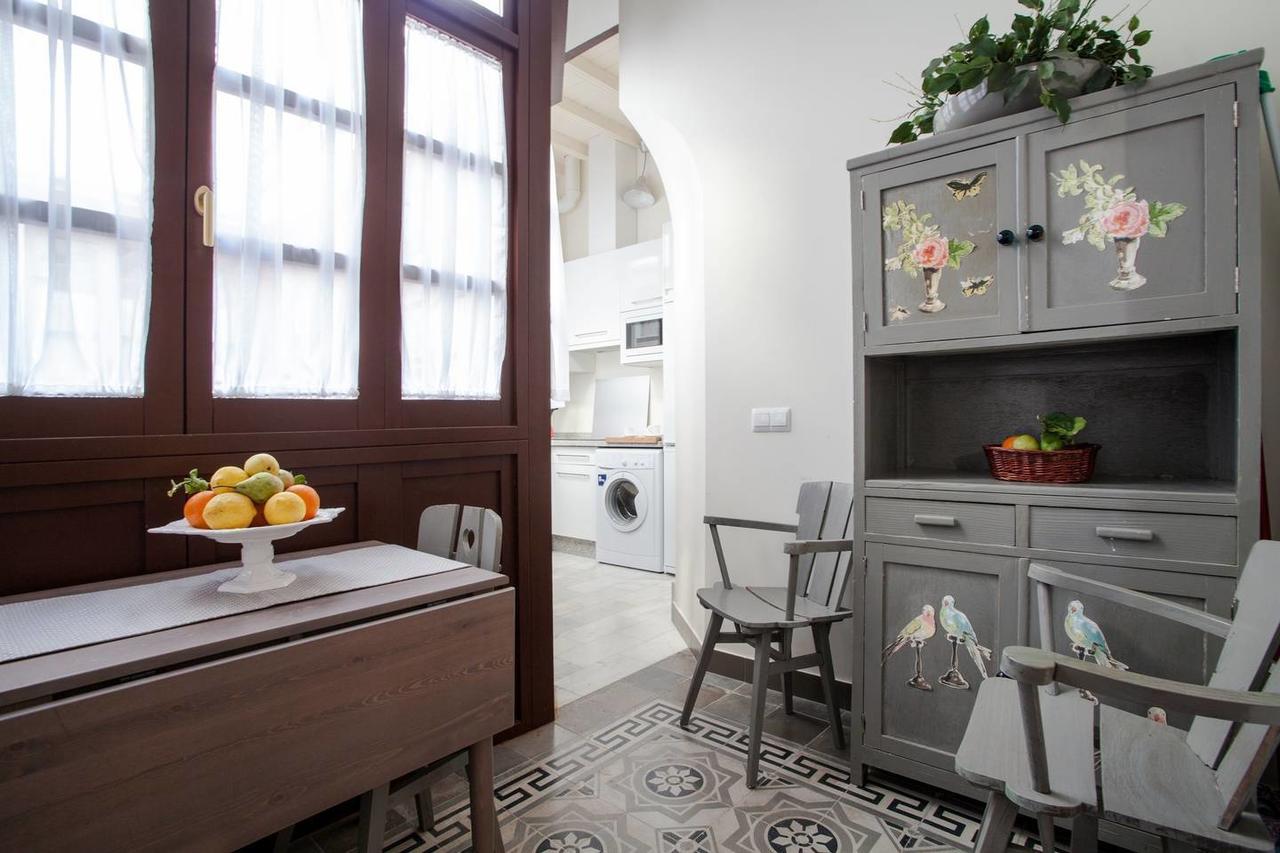 Angeles House Apartment Севиля Екстериор снимка